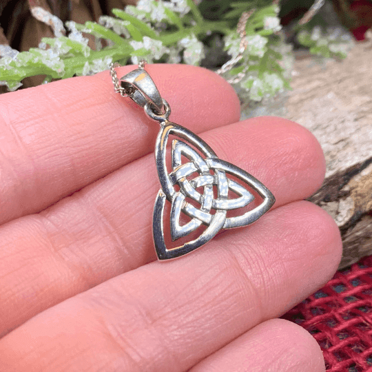 Celtic Triangle Necklace - 18