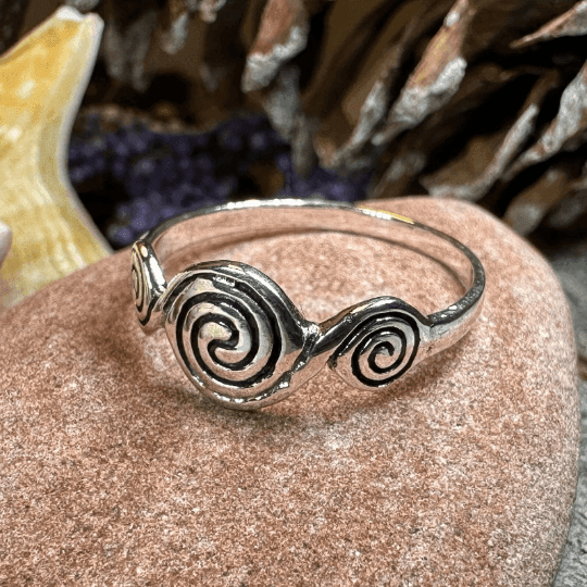 Newgrange Triple Spiral Ring - 5