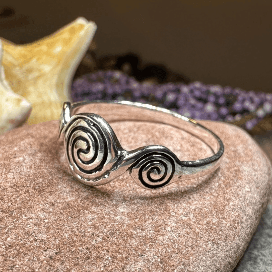 Newgrange Triple Spiral Ring - 5