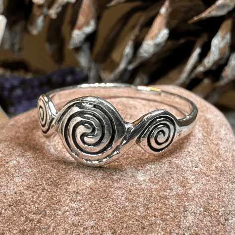 Newgrange Triple Spiral Ring - 5