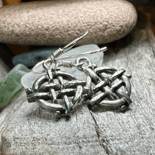 Shield Knot Earrings - 