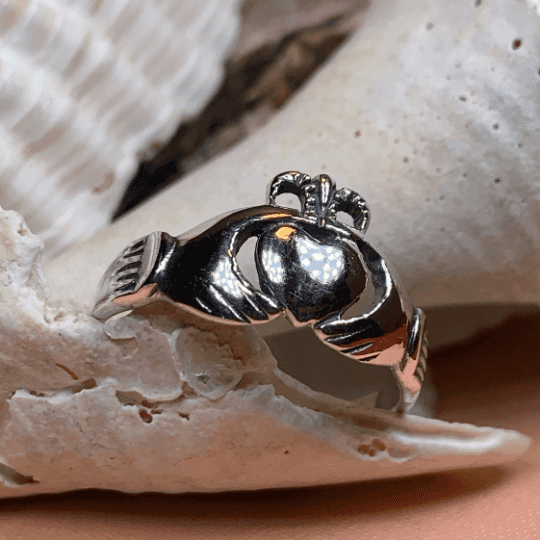 Cushina Claddagh Ring - 6