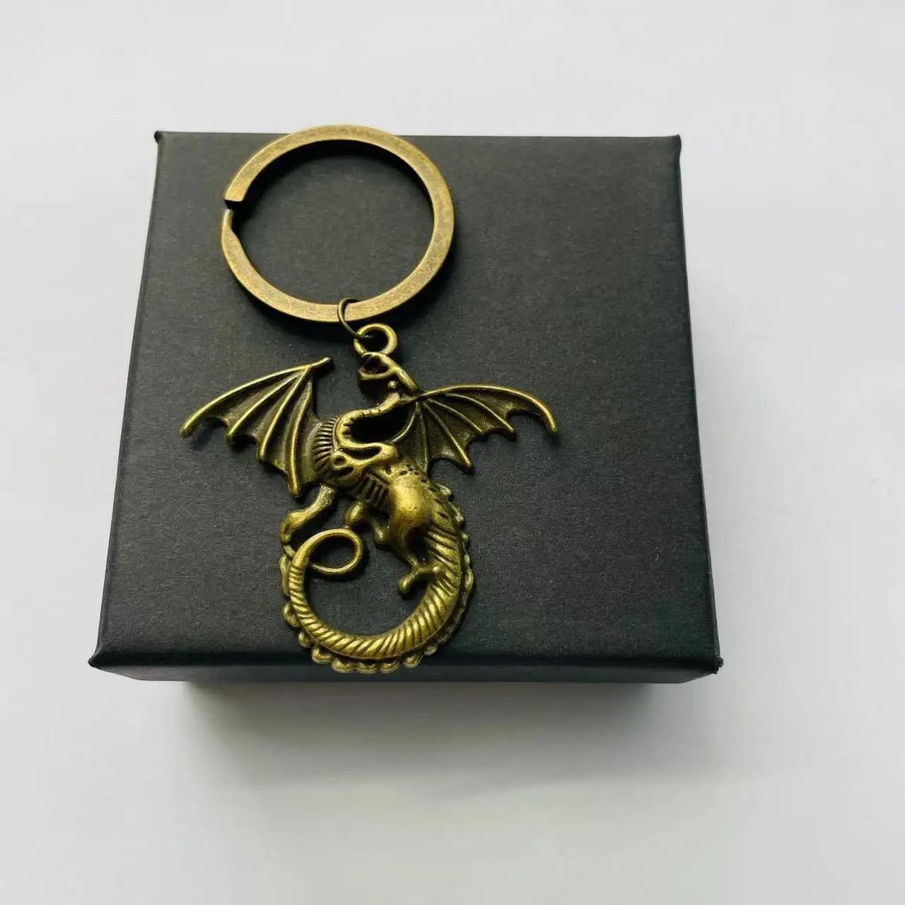 Wing Dragon Pendant Keychain Box Set Vintage Medieval Animal Fire Dragon Keyrings Halloween Christmas New Year Birthday Gift