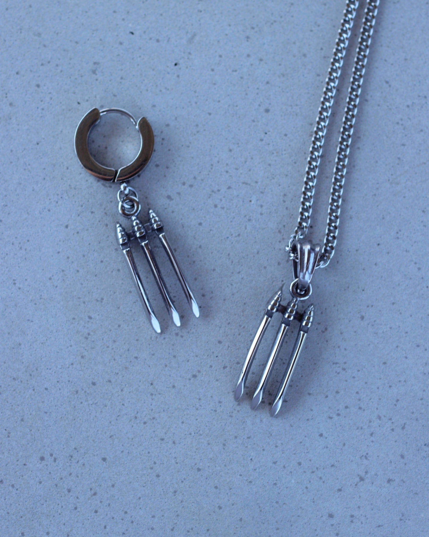 Marvel™ Wolverine Claw Earring - Chrome / Single