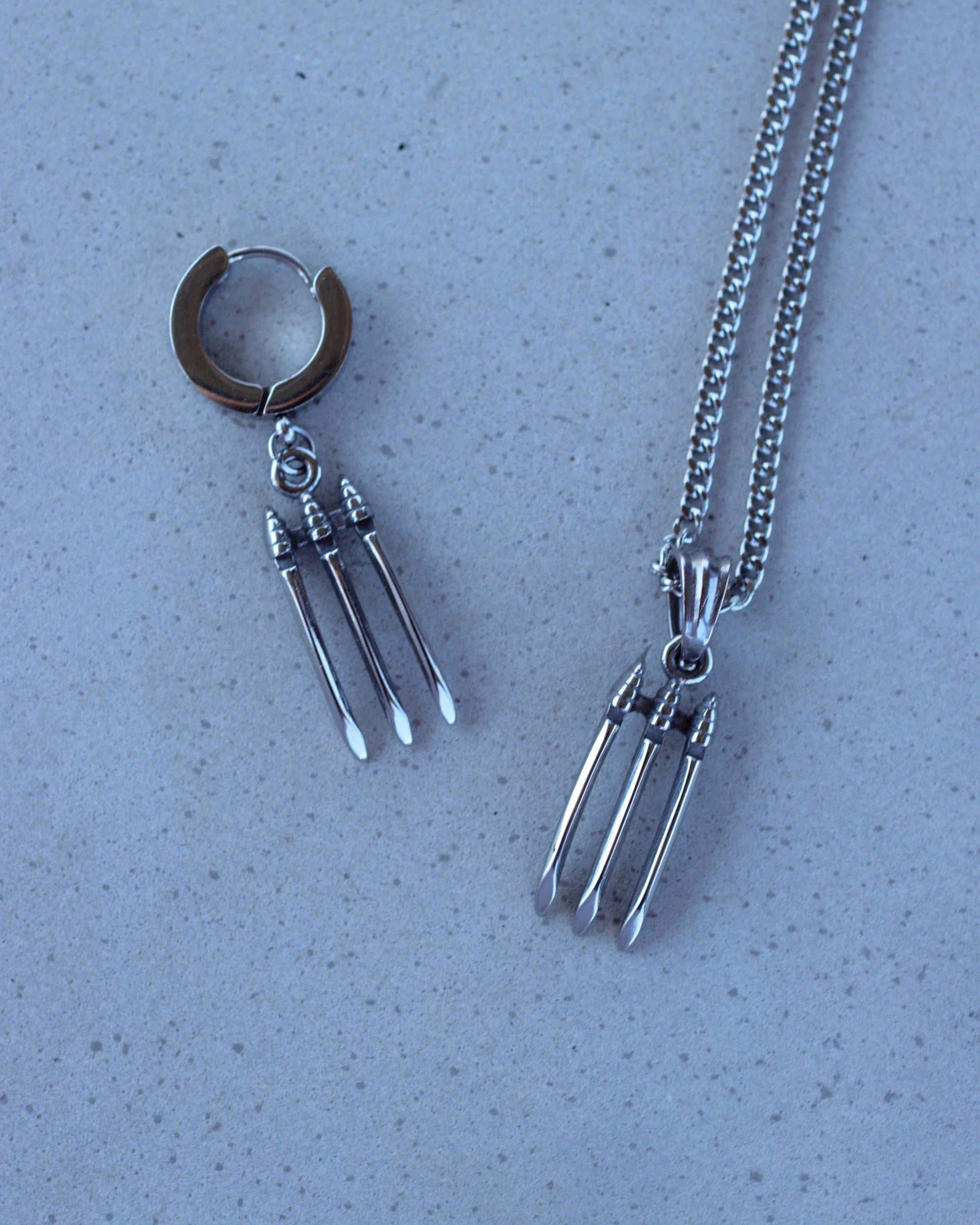 Marvel™ Wolverine Claw Earring - Chrome / Single
