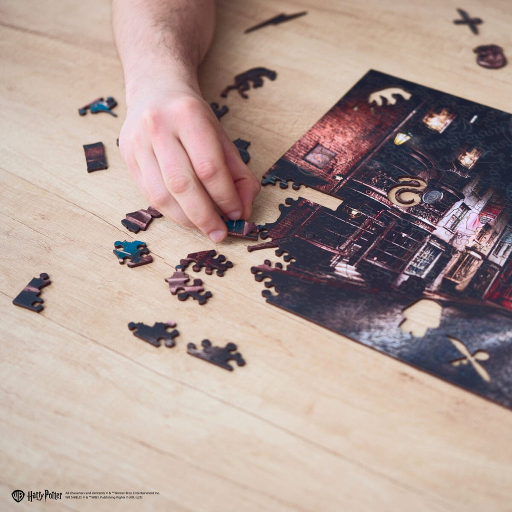 Wooden jigsaw classic puzzle Harry Potter Diagon Alley™