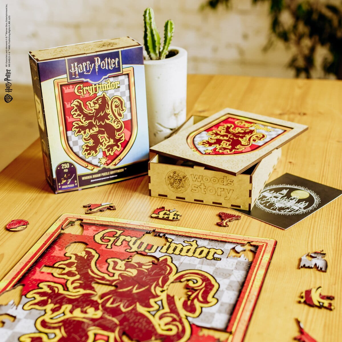 Wooden jigsaw puzzle Harry Potter Gryffindor™