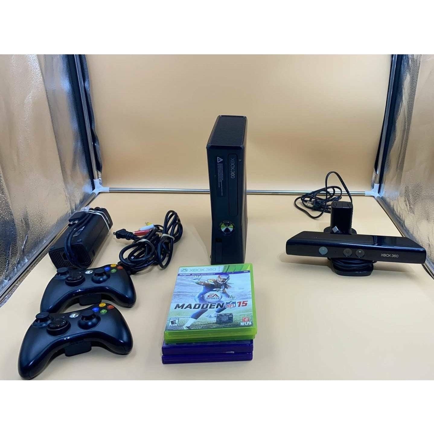 Xbox 360 S Console 4GB Kinect Bundle w/ 4 Games